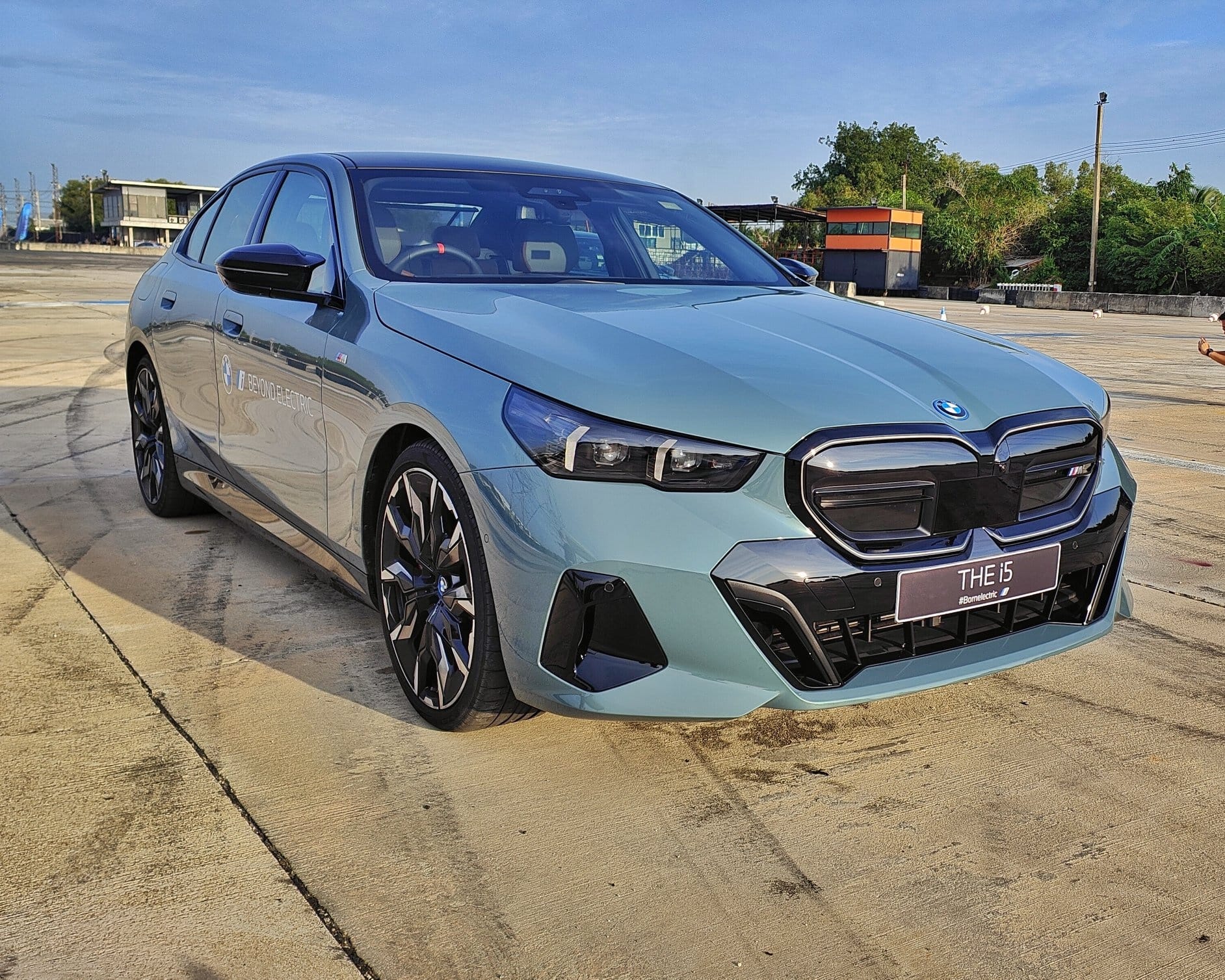 Preview ลองสั้นๆ BMW i5 M60 xDrive ไม่ใช่แค่แรงทางตรง แต่ทุกอย่างสอดประสานลงตัว